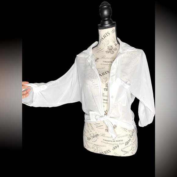 Cute sheer white button up blouse size small - Picture 2 of 6